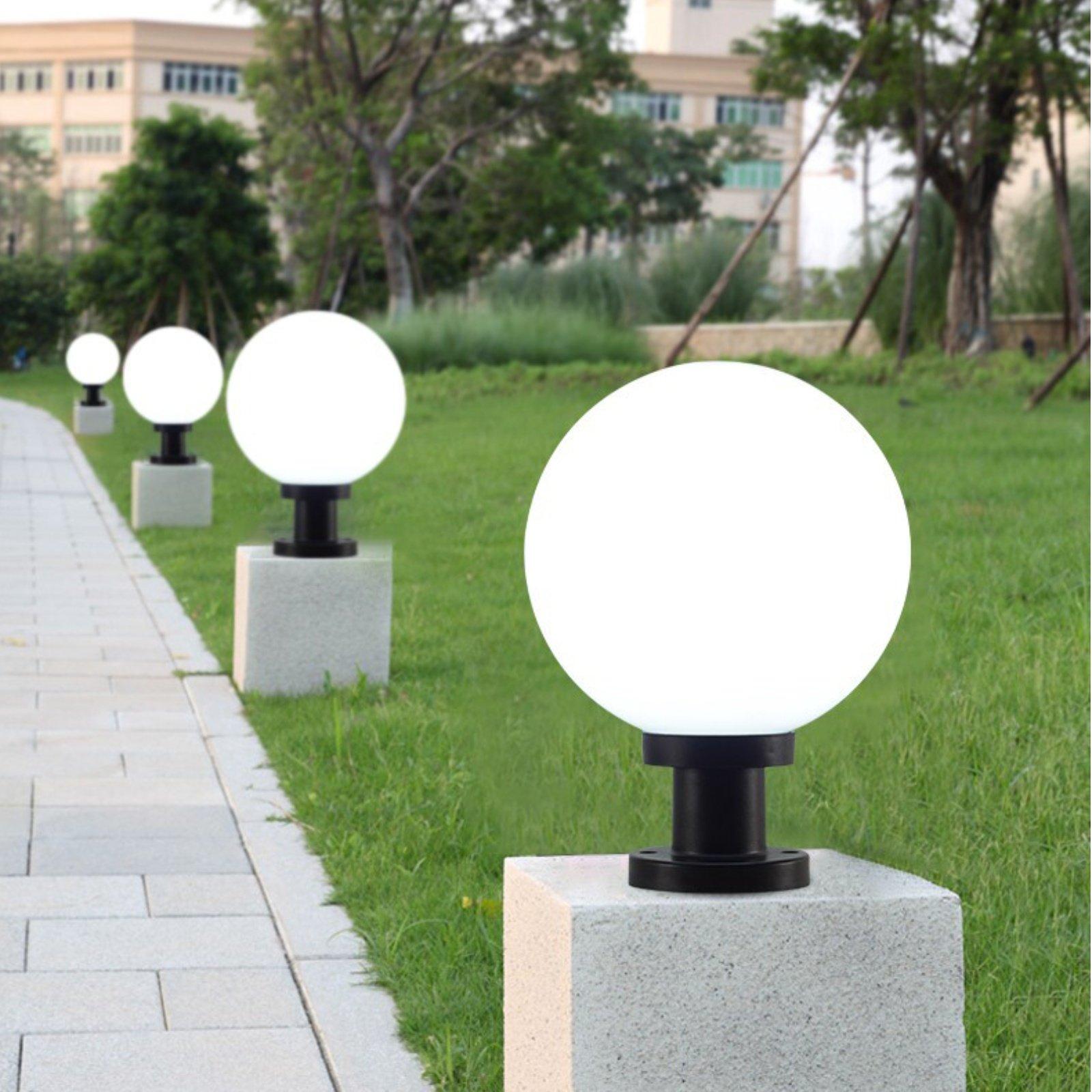 夕暮れから夜明けまで使える屋外照明ランプ 球形ソーラーポスト - Outdoor Power For Lights のレビューと価格